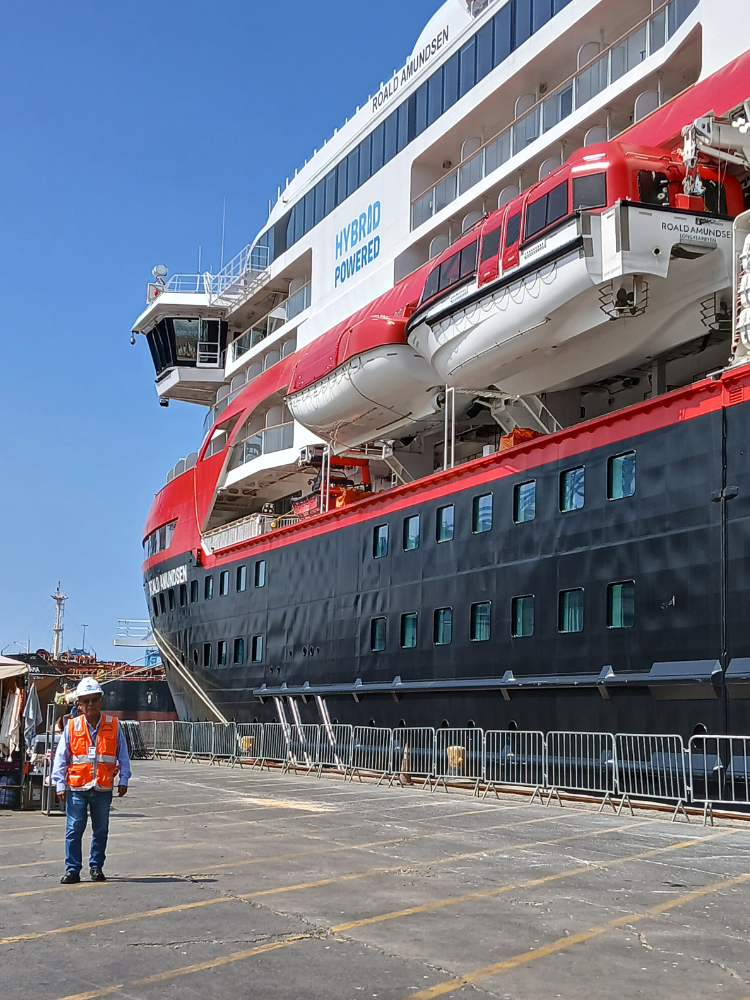 FOTOS DE CRUCEROS ATENDIDOS (1)